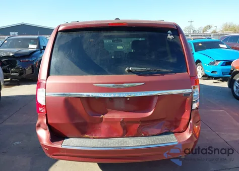 2012 Chrysler Town & Country Touring z USA, uszkodzony, nr VIN 2C4RC1BG8CR260882